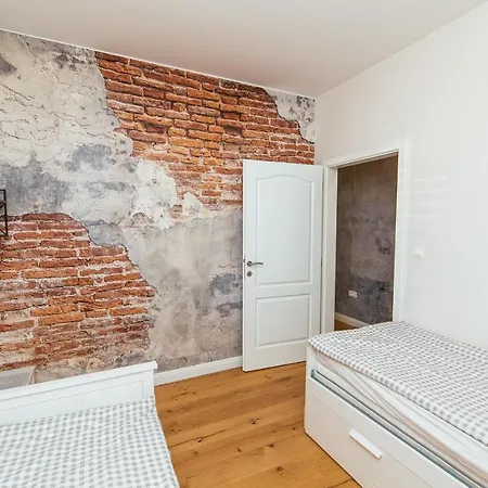 Dalomar Apartment